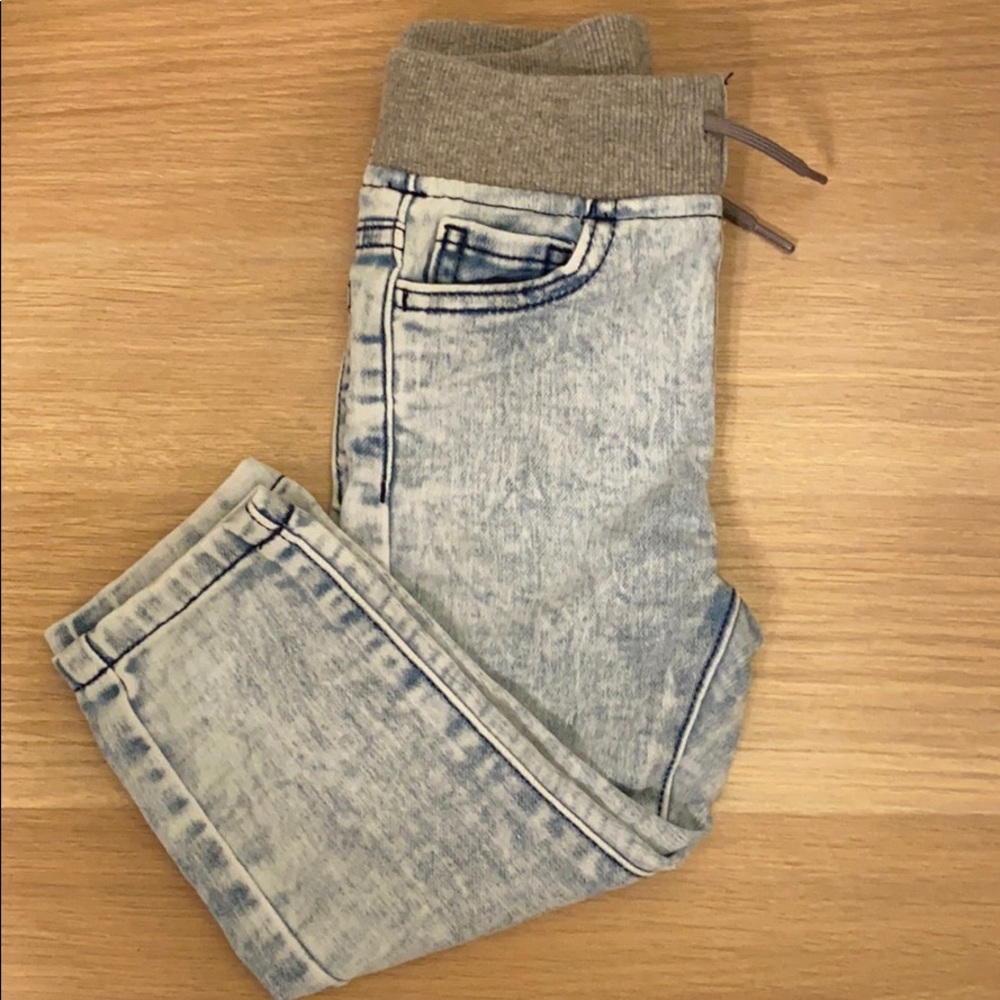 NWOT Toddler Light Wash Denim Jeans